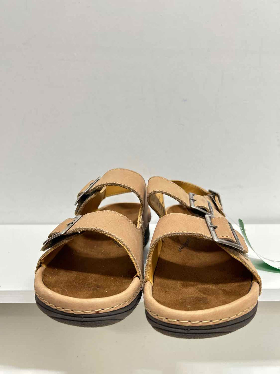 Barefoot Freedom Women Size 6.5 Tan Sandals