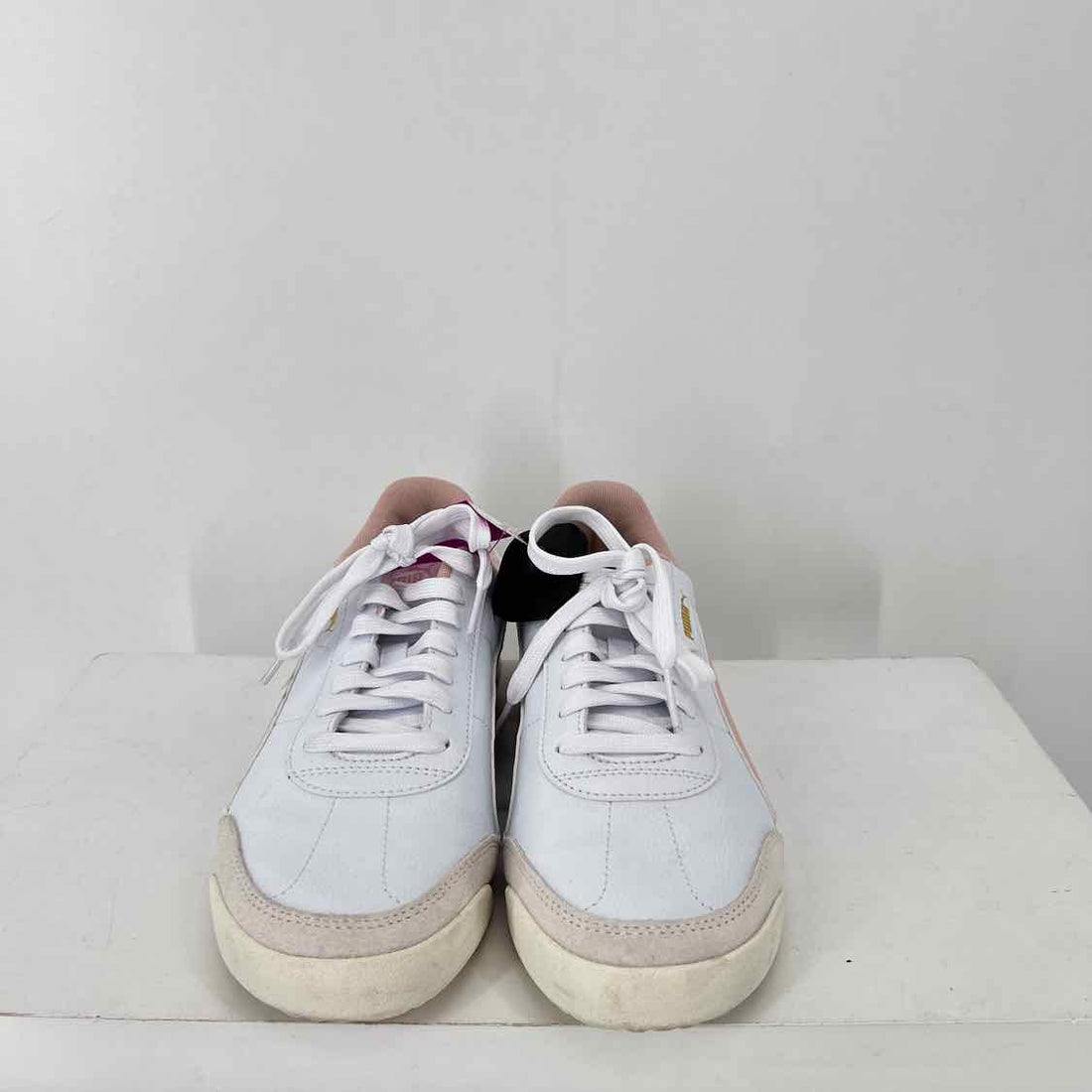Puma Women Size 8.5 White Sneakers