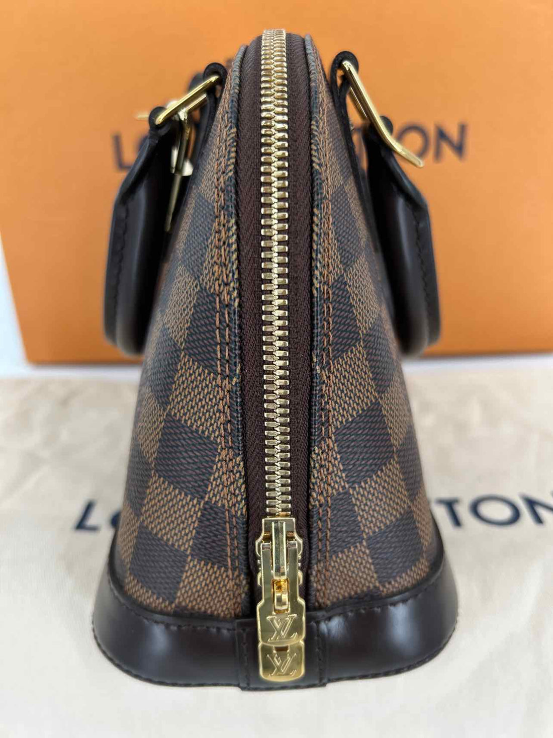 Louis Vuitton Alma BB Damier Ebene Coated Canvas & Leather Like New LUXURY