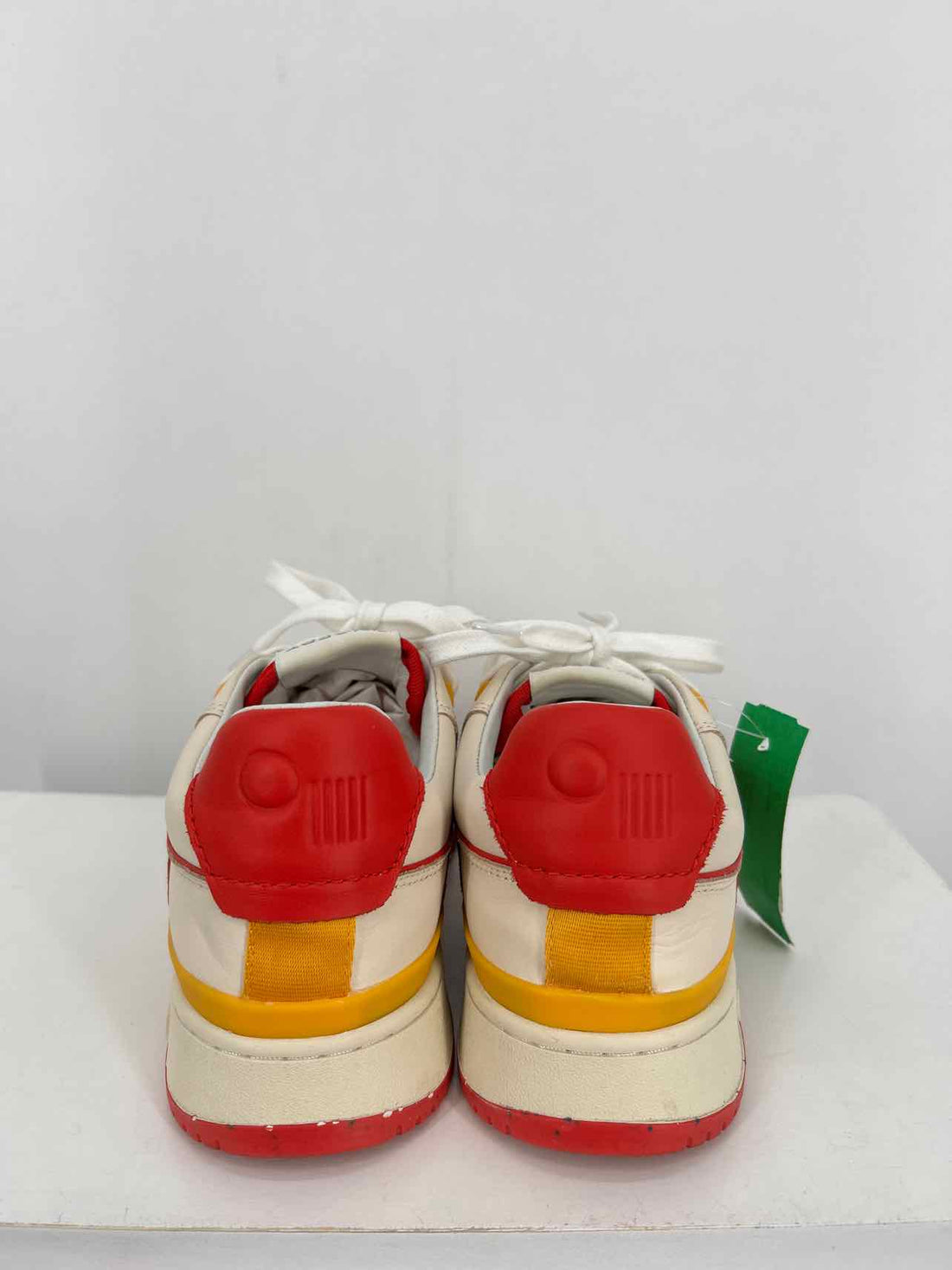 Oncept Women Size 8 Cream & Red Sneakers