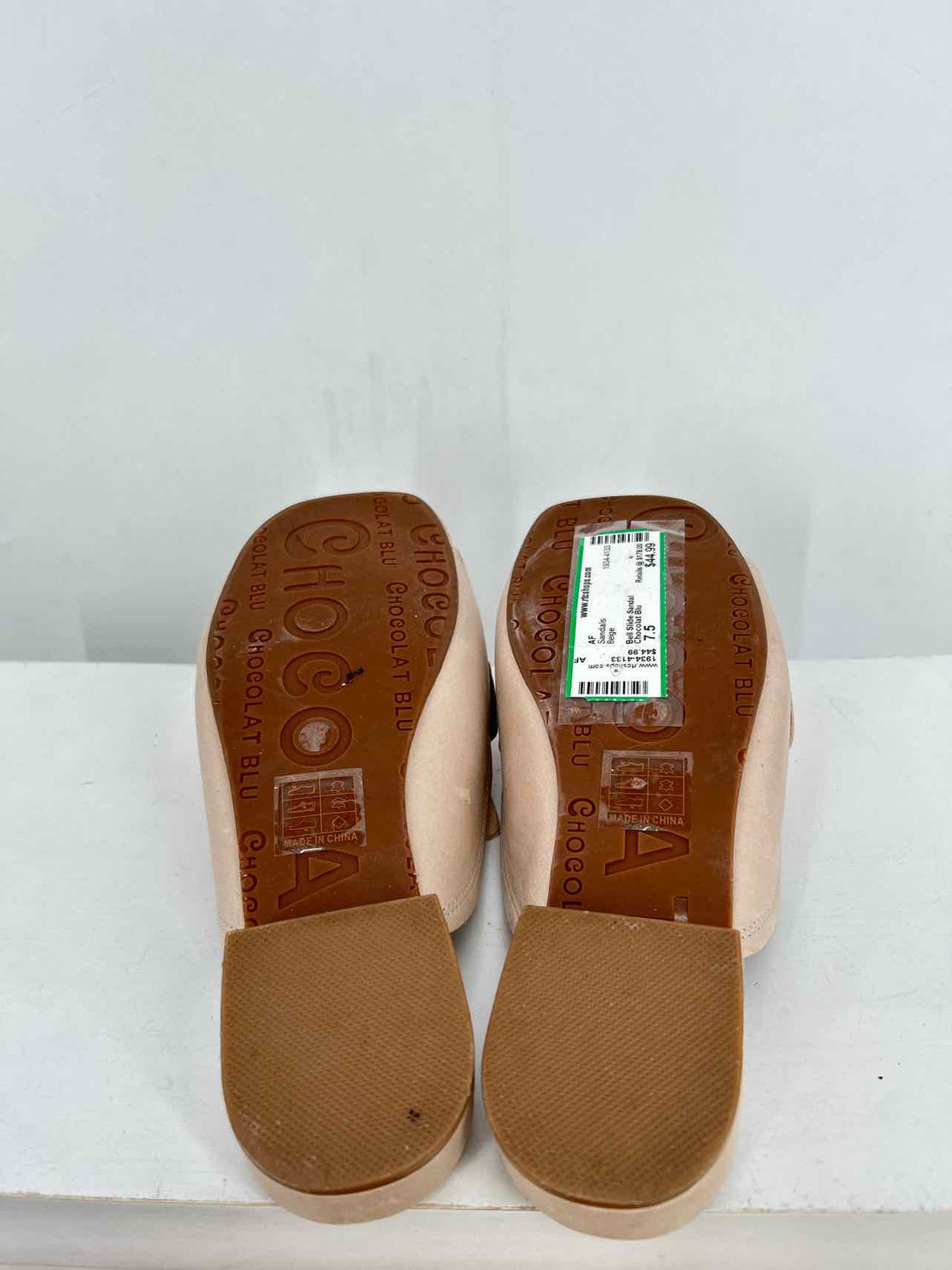 Chocolat Blu Women Size 7.5 Beige Sandals