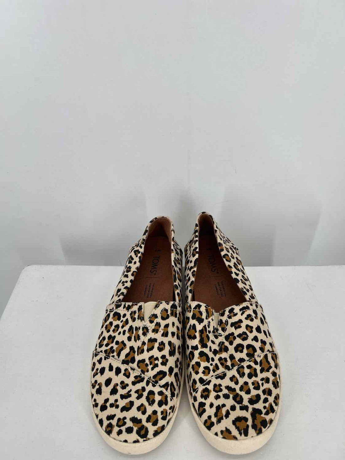 Toms Women Size 7 Leopard Flats