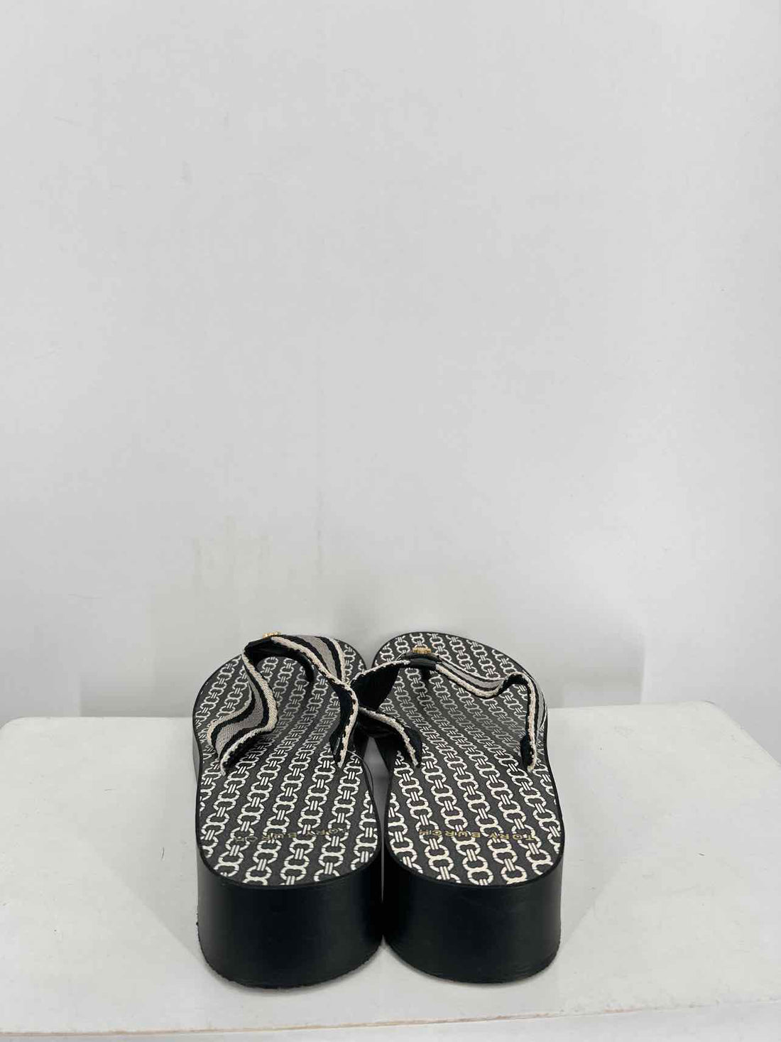 Tory Burch Women Size 8.5 Black & White Flip Flops