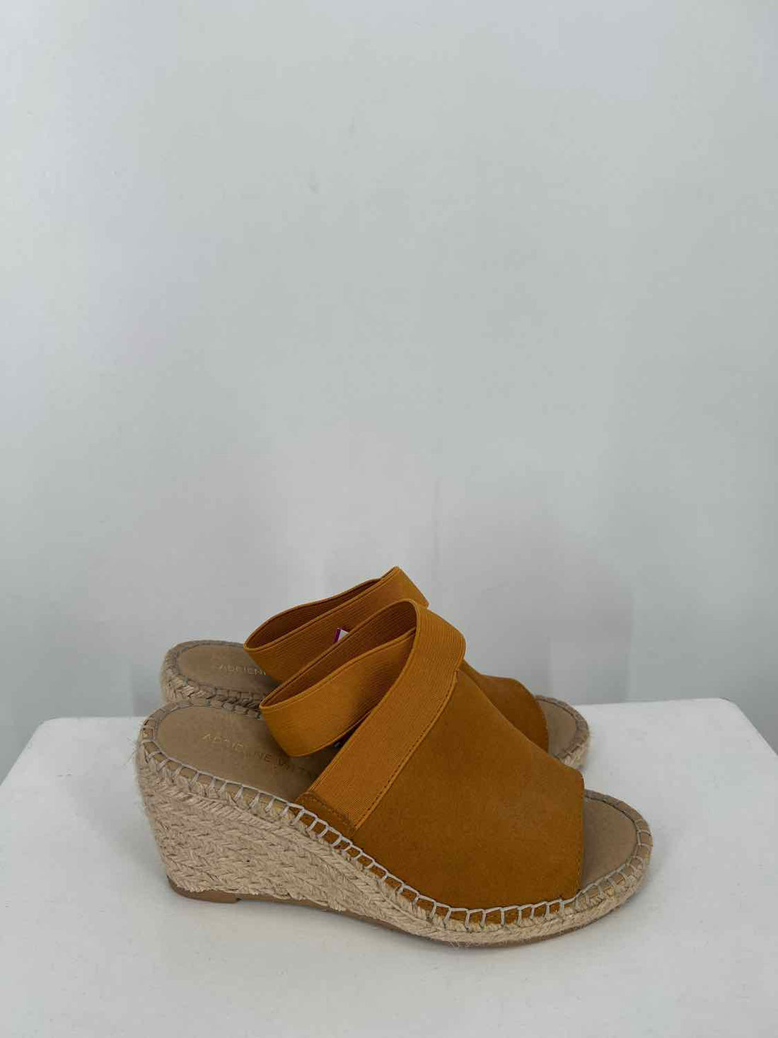 Adrienne Vittadini Women Size 6 Mustard Espadrilles Wedges