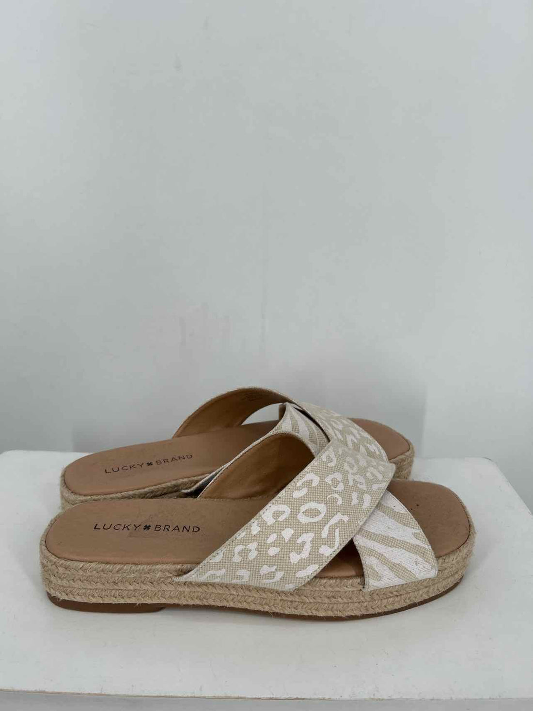 Lucky Brand Women Size 9 Tan Sandals