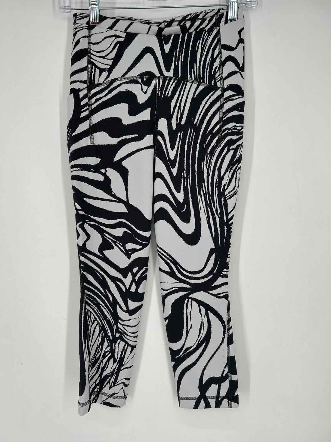 Lululemon Size 4 White & Gray Active Leggings