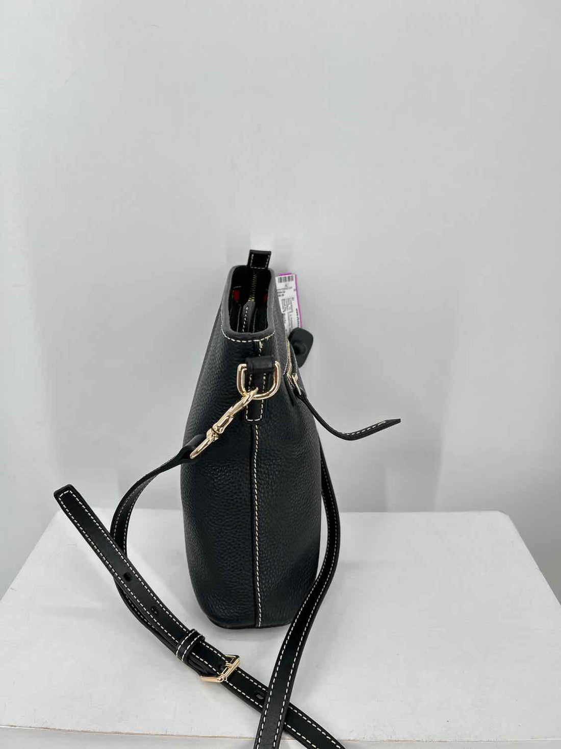 Dooney & Bourke Black Pebbled Leather Excellent Condition Crossbody