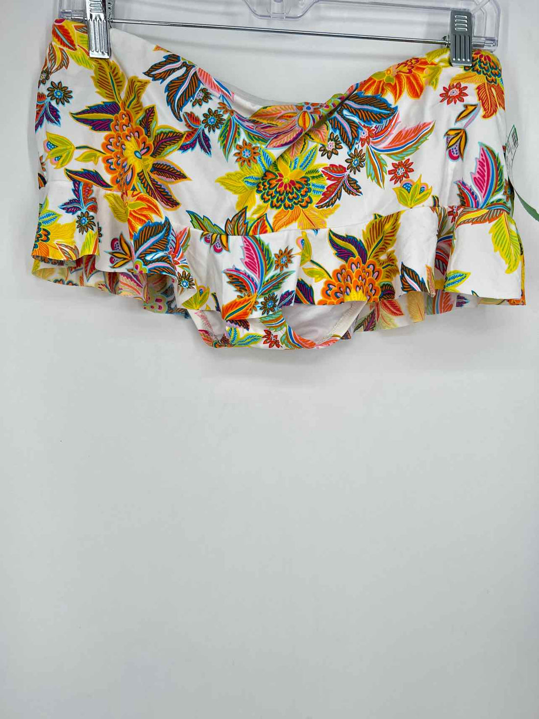 Bleu Rod Beattie Size 36D/6 White Floral NWT Swimsuit 2 Piece