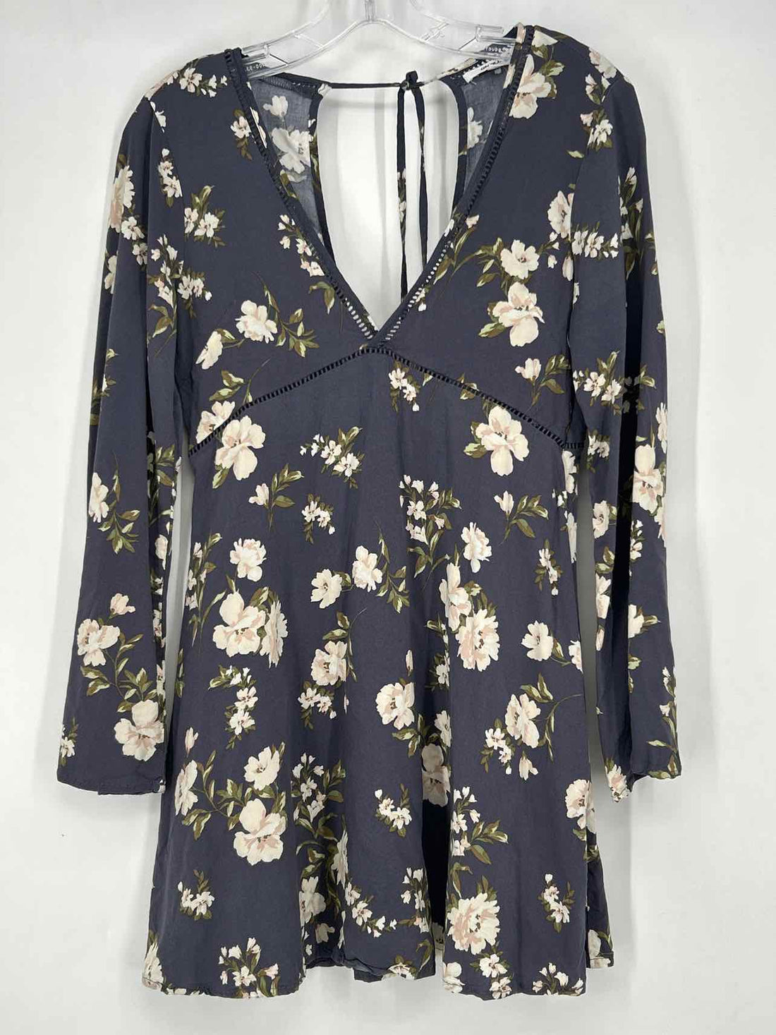 Oneil Size M Dark Gray Floral Long Sleeve Dress