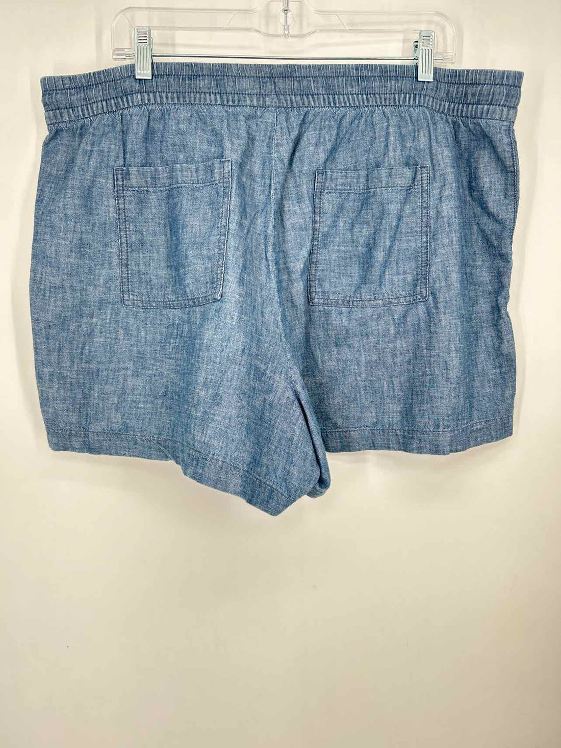 Gap Size XL Chambray Shorts