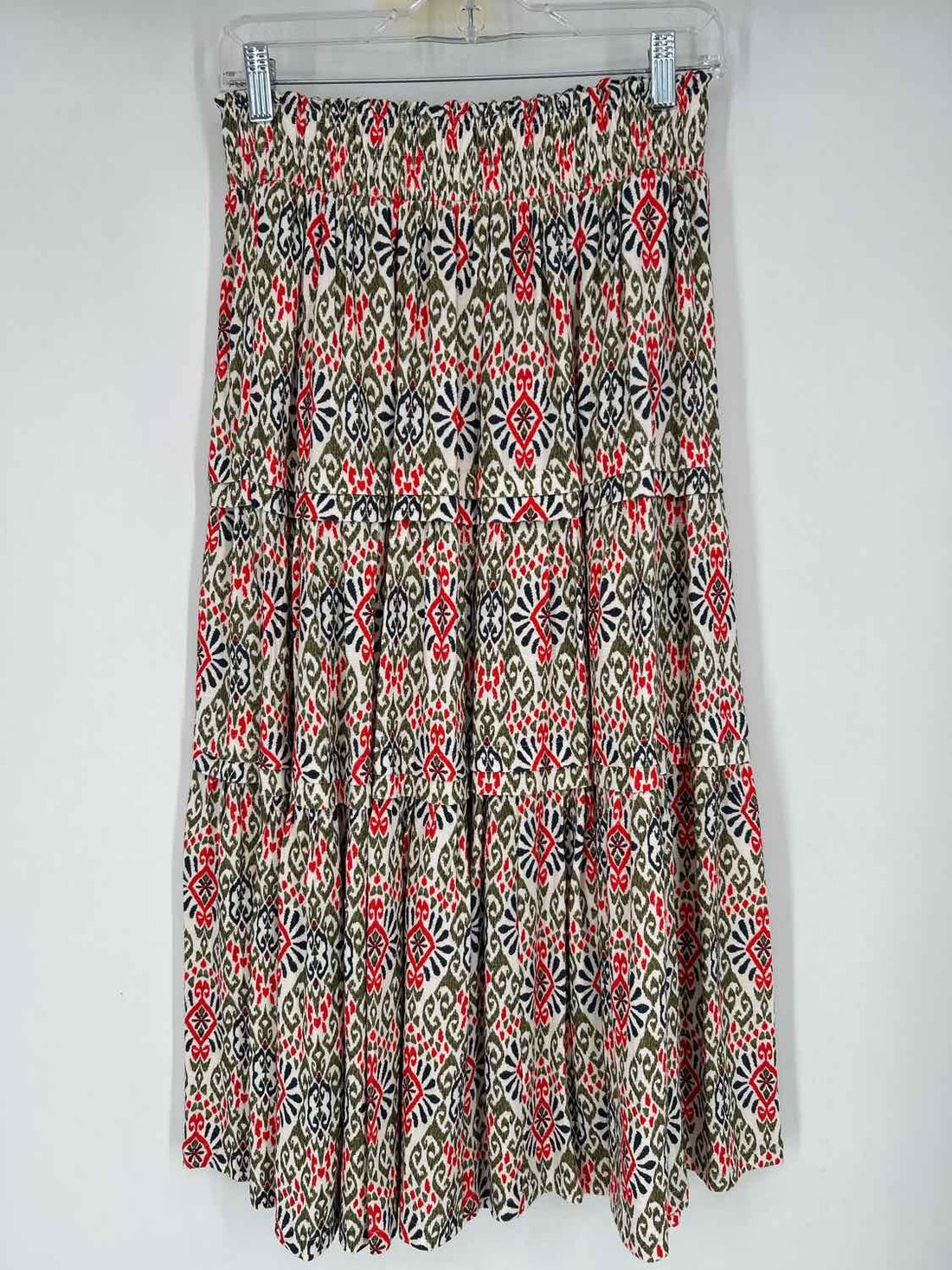Farmers Market Size S White & Green Print Skirts