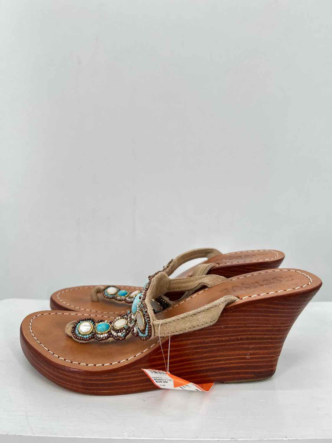 Mystique Women Size 7 Tan Heels