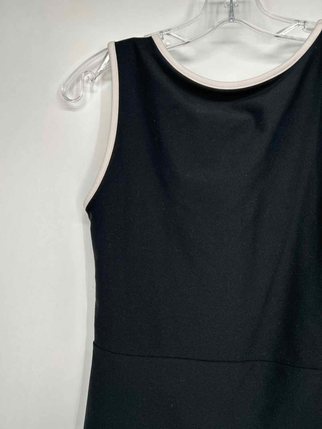 Your Personal Best Size M Black & White Sleeveless Active Dresses