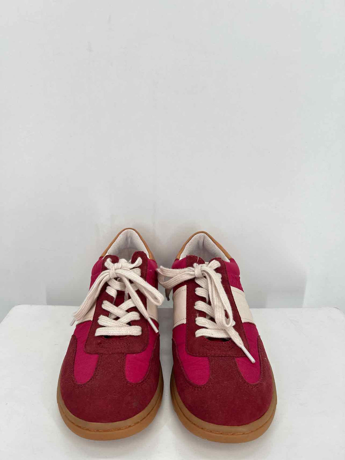 Sofft Women Size 8.5 Maroon Colorblock Sneakers
