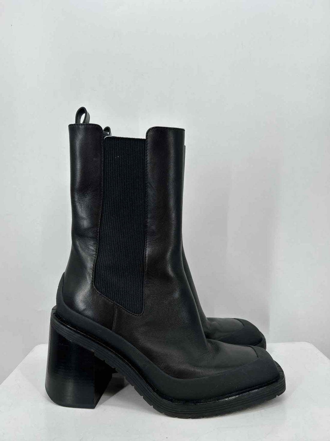 Tory Burch Women Size 9 Black Chelsea Boot