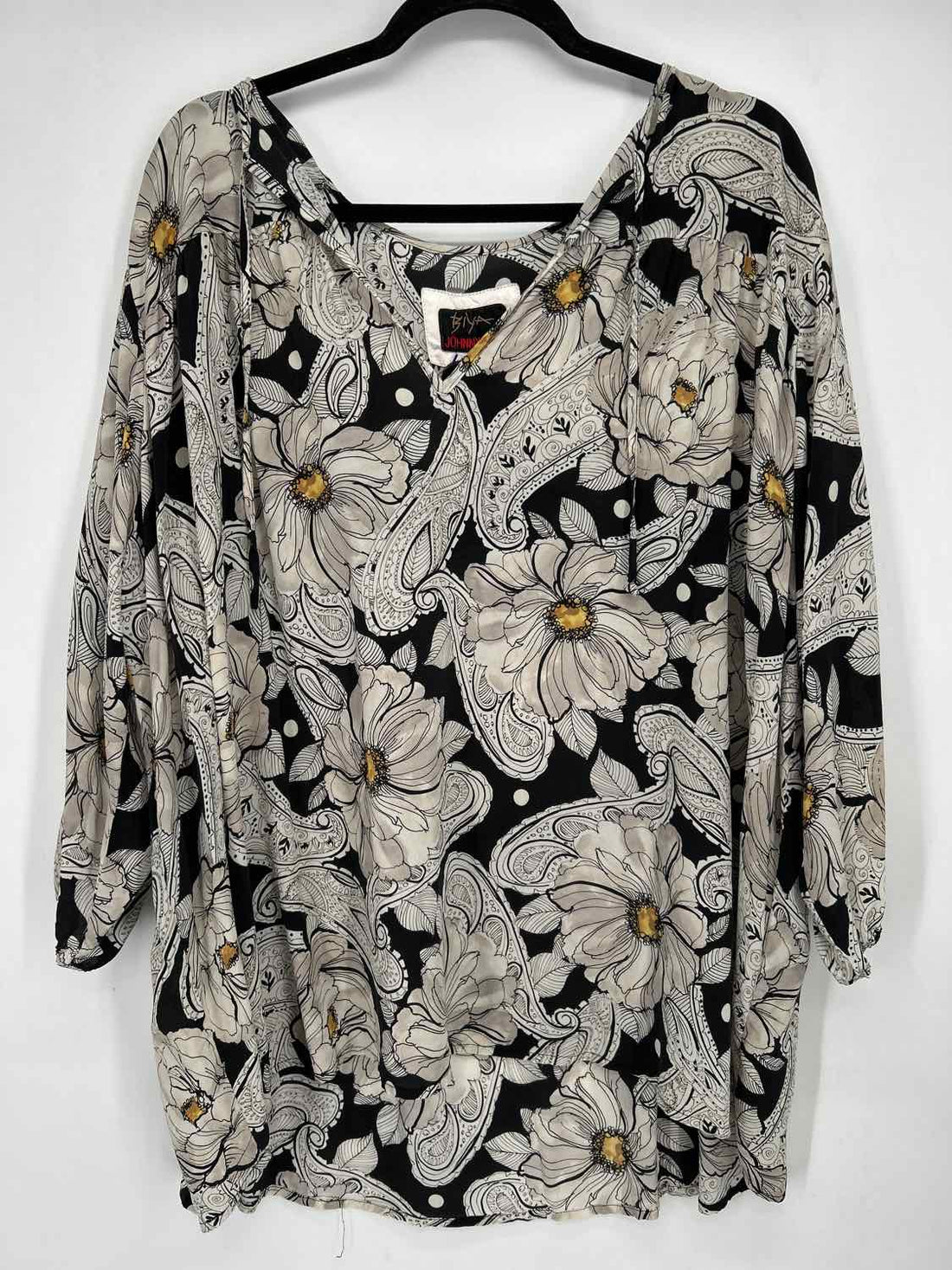 Biya by Johnny Was Size L Black & White Floral Silk Long Sleeve