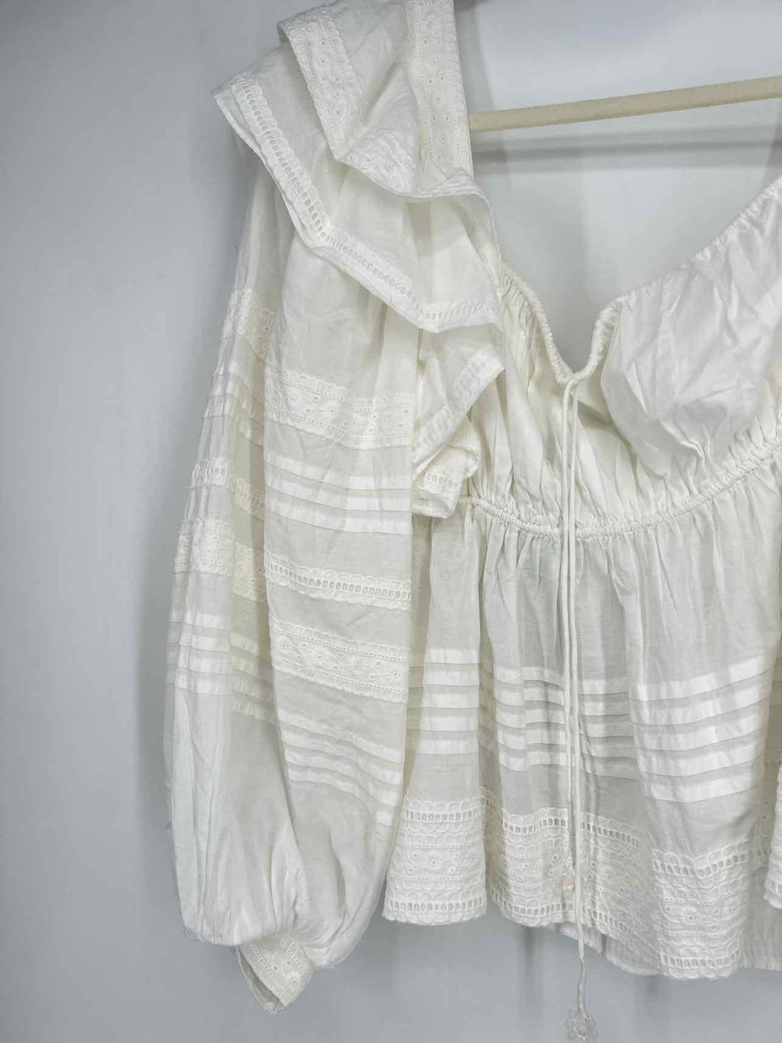 Farm for Anthropologie Size M White Embroidered NWT Long Sleeve