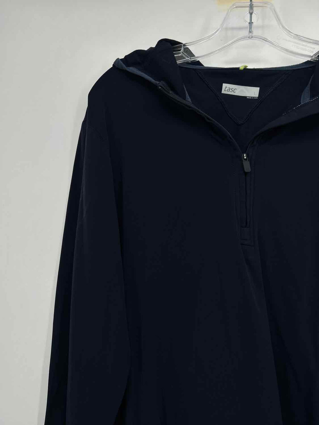 Tasc Size L Navy Active Jacket