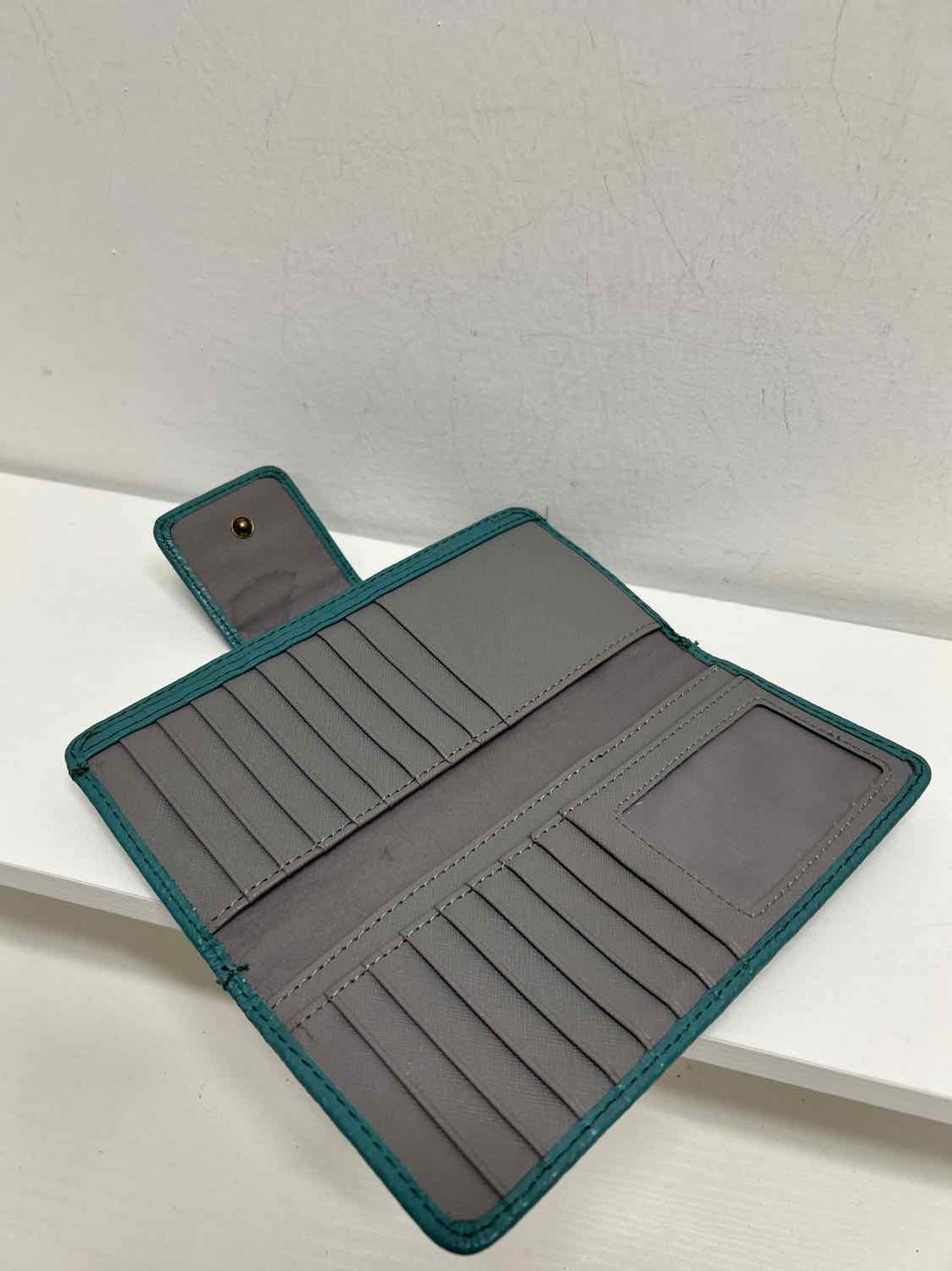 Fossil Teal Pebbled Leather Pre Owned Wallet