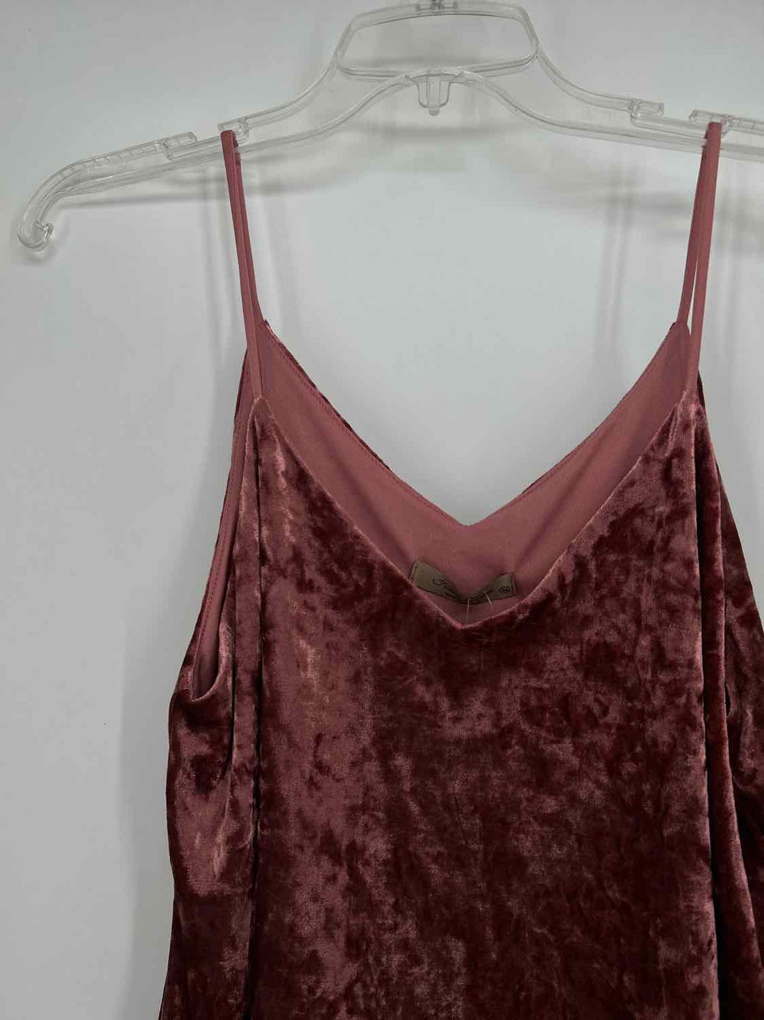 Final Touch Size M Rose Velvet NWT Sleeveless