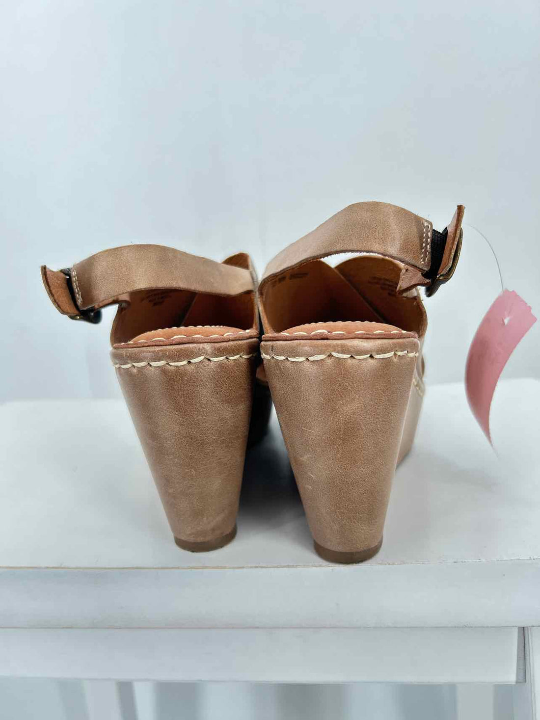 Born Women Size 7 Taupe Wedges