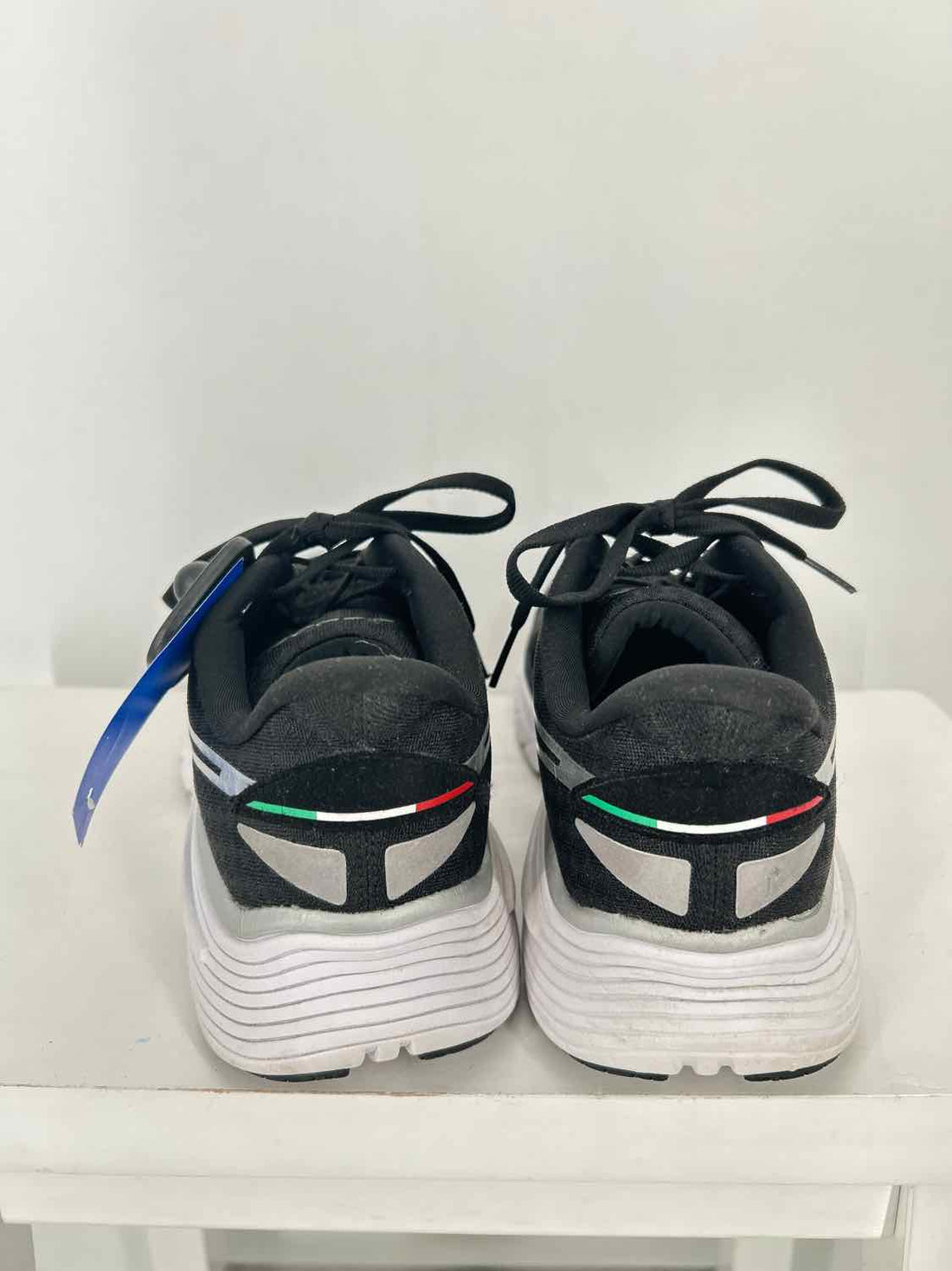 Diadora Women Size 9 Black & White Sneakers