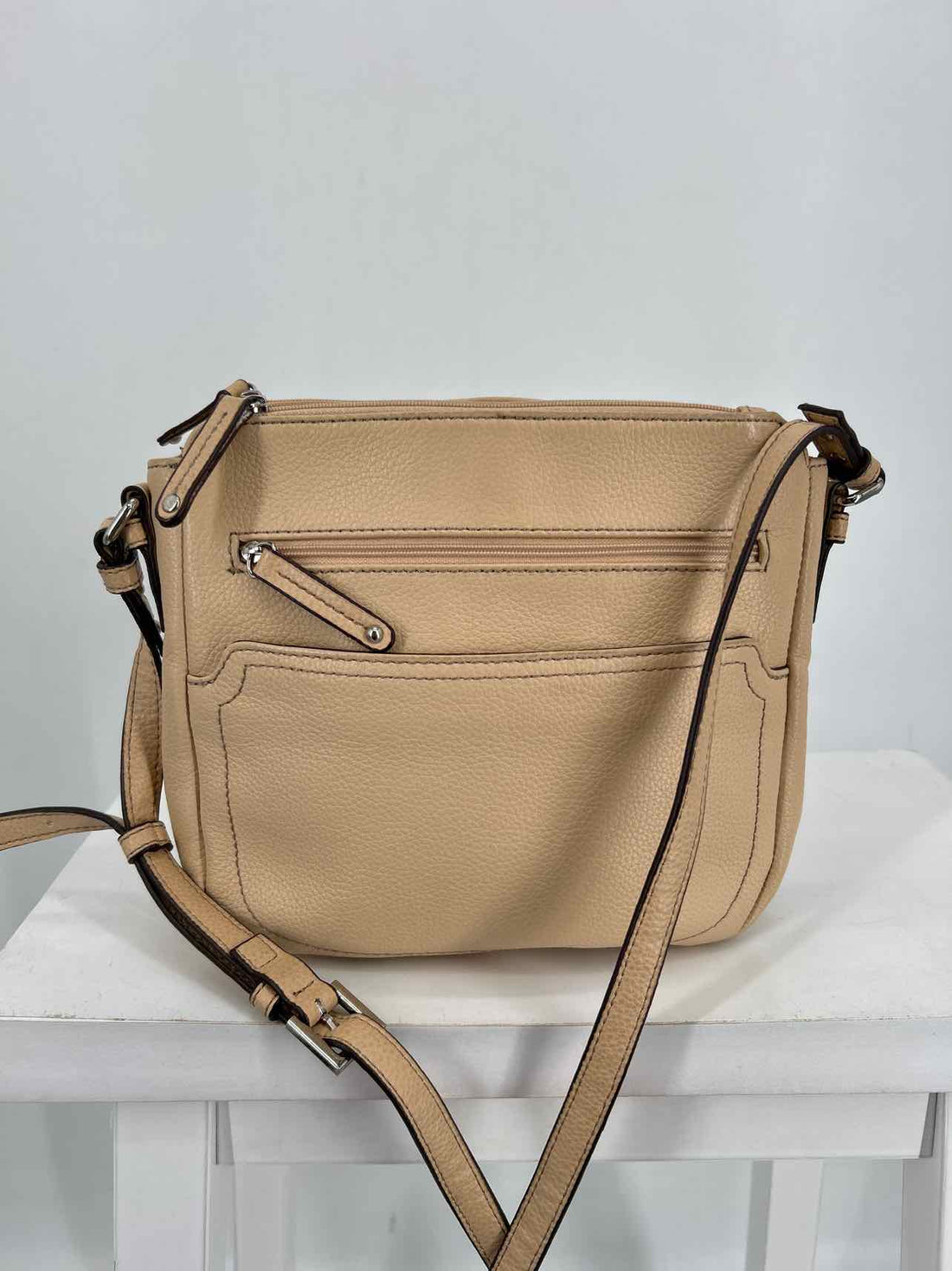 Tignanello Cream Leather Pre Owned Crossbody