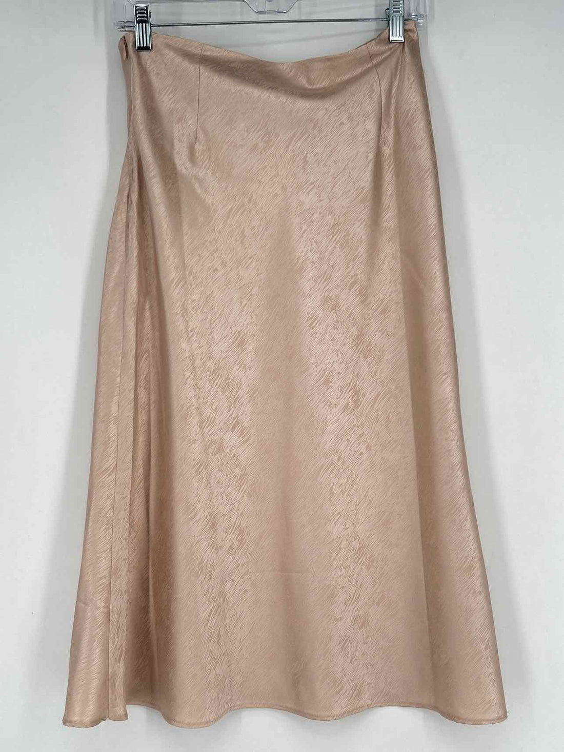 Le Lis Size M Blush Print Skirts