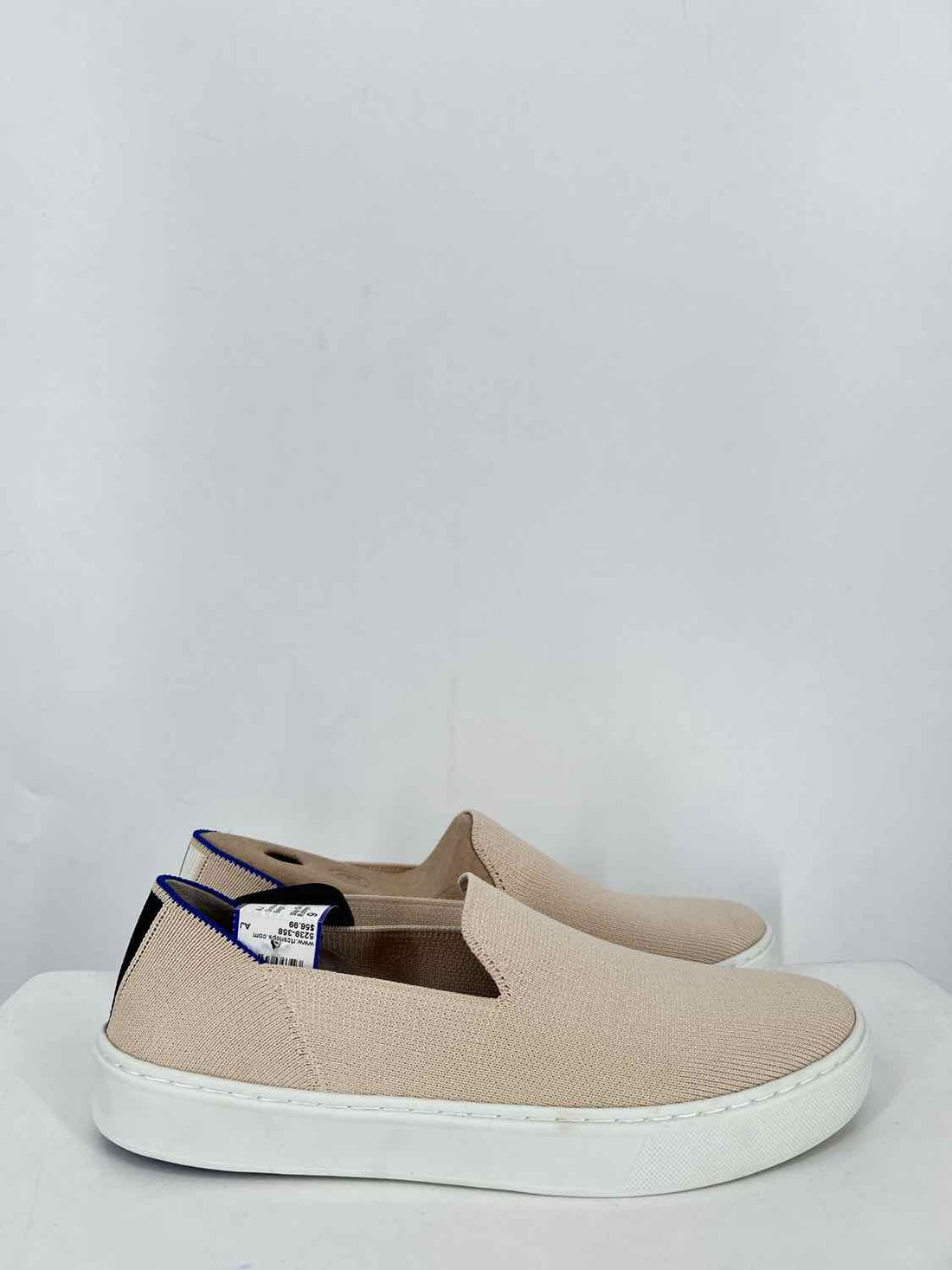 Rothys Women Size 9 Beige Sneakers