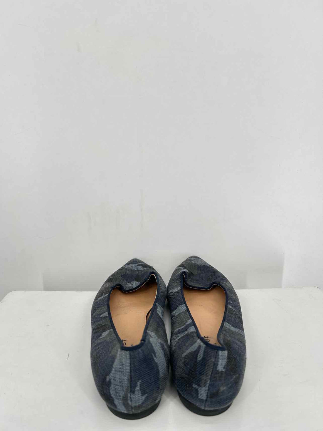 Jon Josef Women Size 8.5 Navy Camo Flats