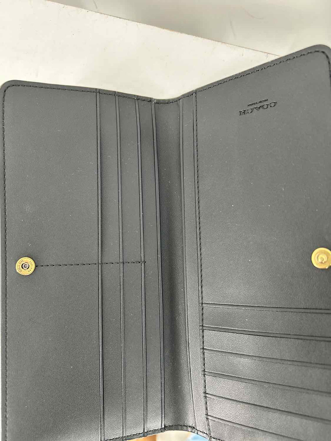 Coach AS IS NWT Essenials Slim Wallet