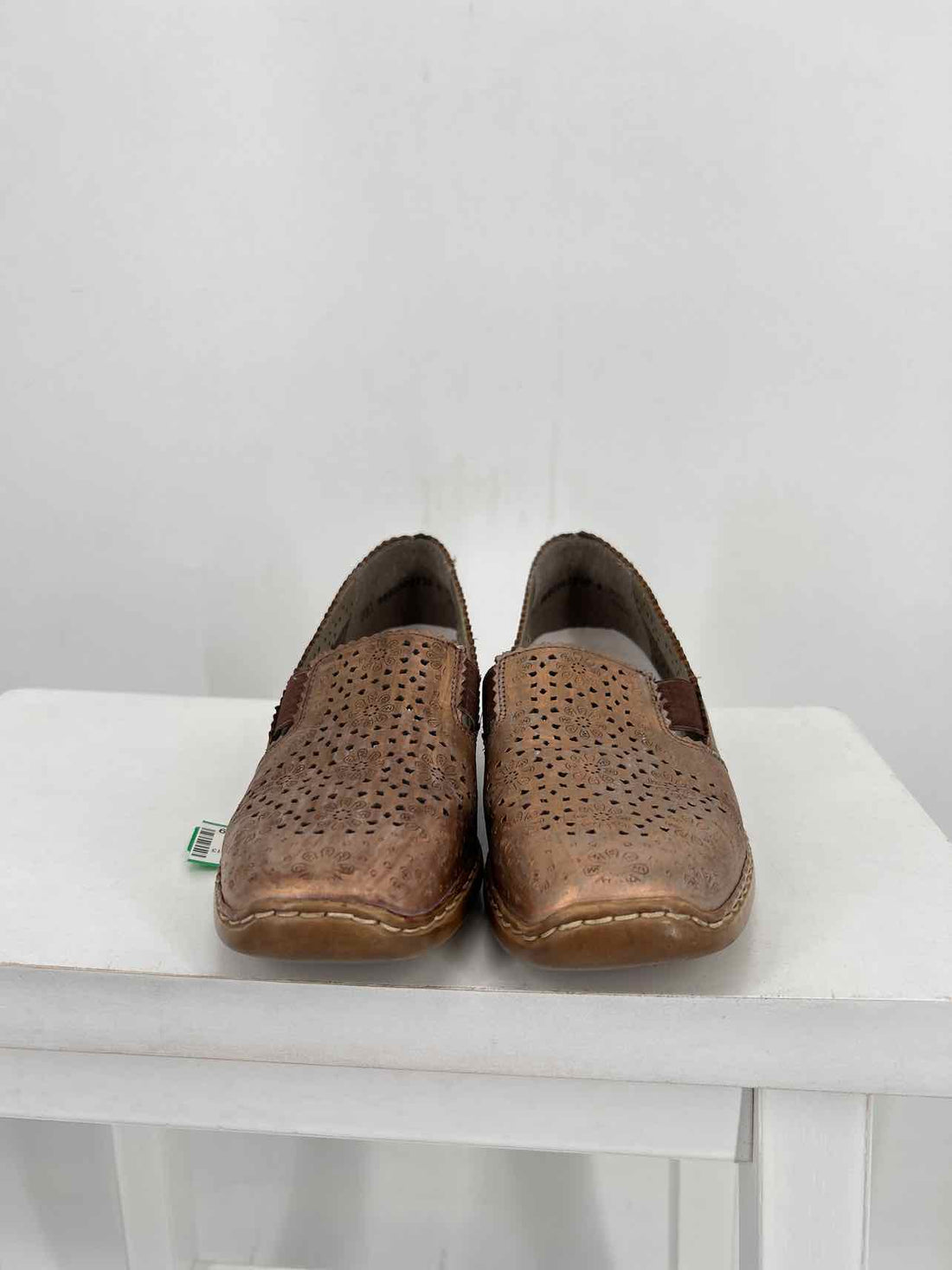 Rieker Women Size 39 Bronze Flats