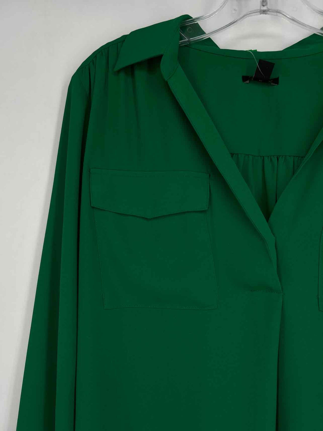 Ann Taylor Size M Green Long Sleeve