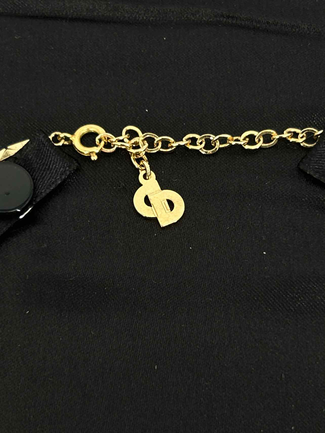 Christian Dior Trifari Faux Pearl Gold Good Necklace