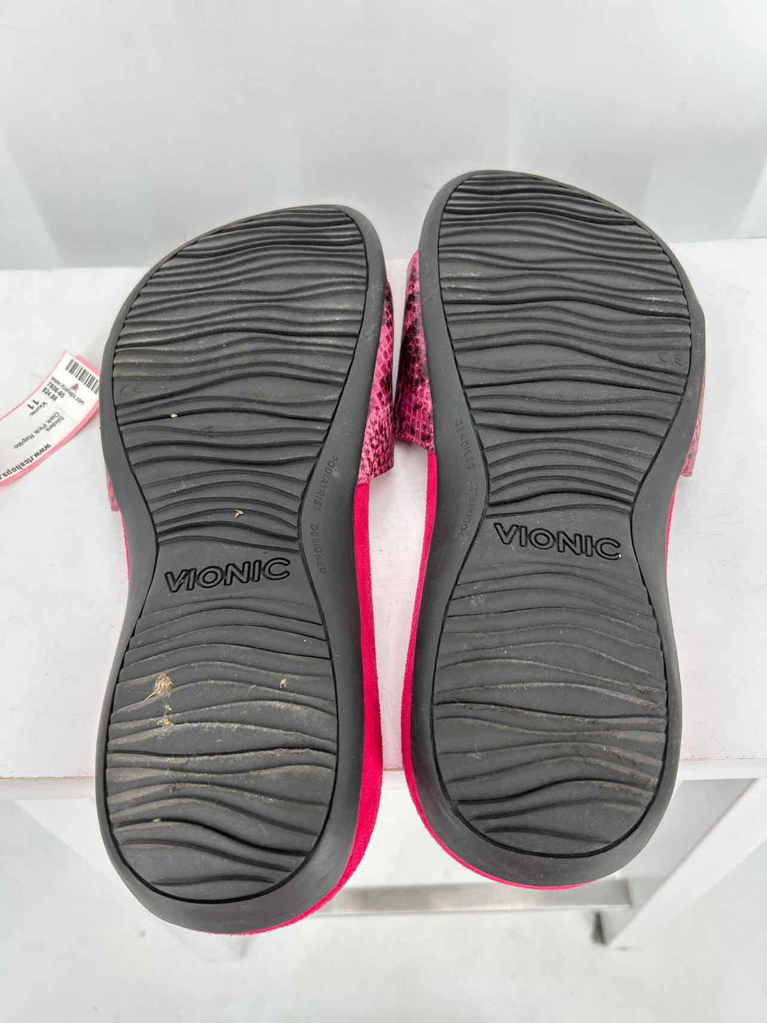 Vionic Women Size 11 Dark Pink Reptile Slides