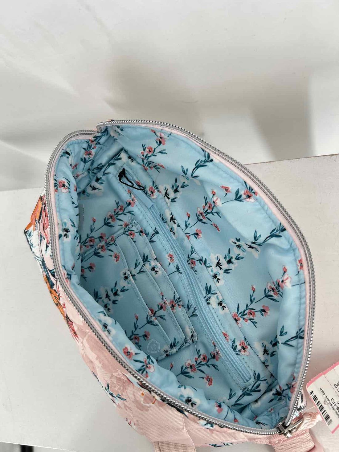 Vera Bradley Light Pink Floral Quilted Nylon Excellent Condition Belt Bag