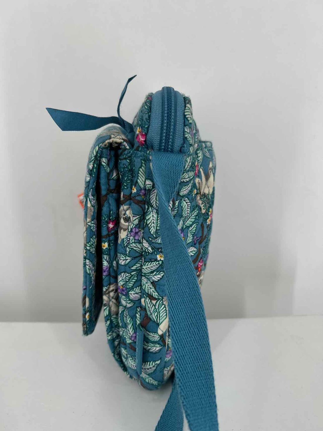 Vera Bradley Blue Print Quilted Pre Owned Crossbody