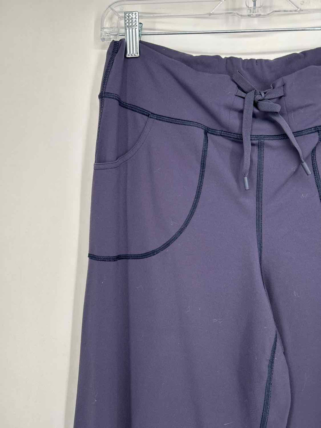 Lululemon Size 8 Navy Active Leggings