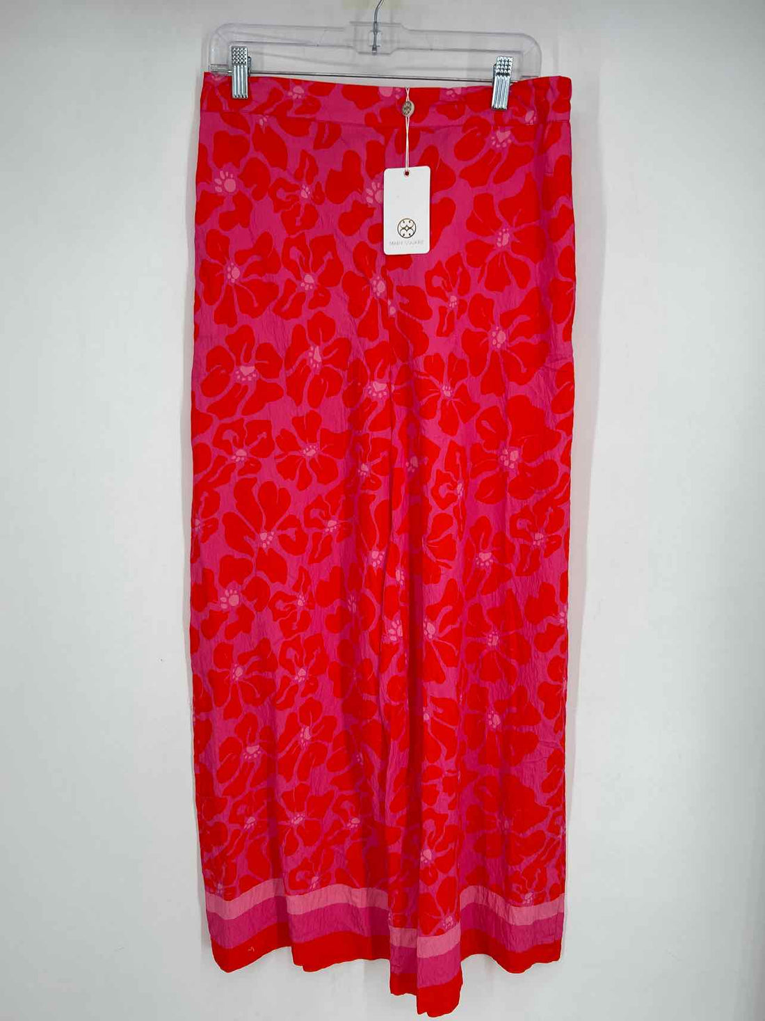 Mary Square Size M Dark Pink & Red Print NWT Pants