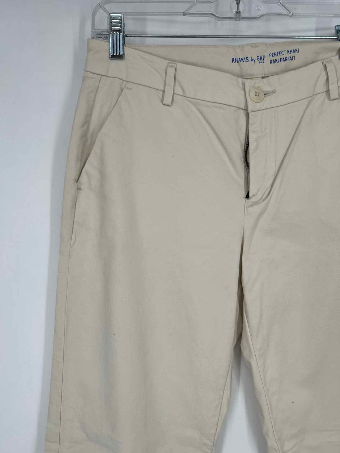 Gap Size 4 Short Khaki Pants