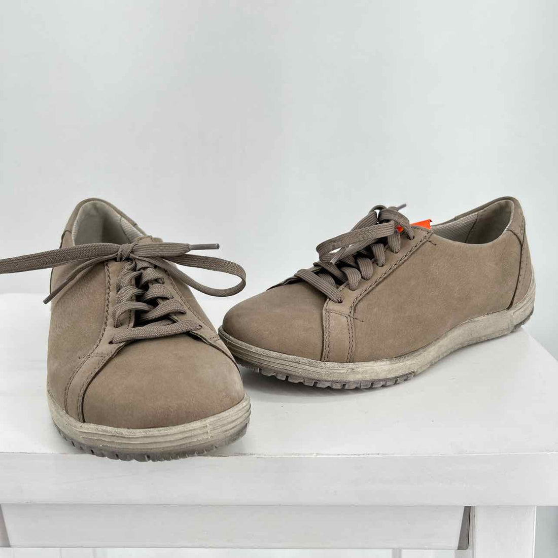 Dansko Women Size 37 (6.5-7) Taupe Genuine Leather Sneakers