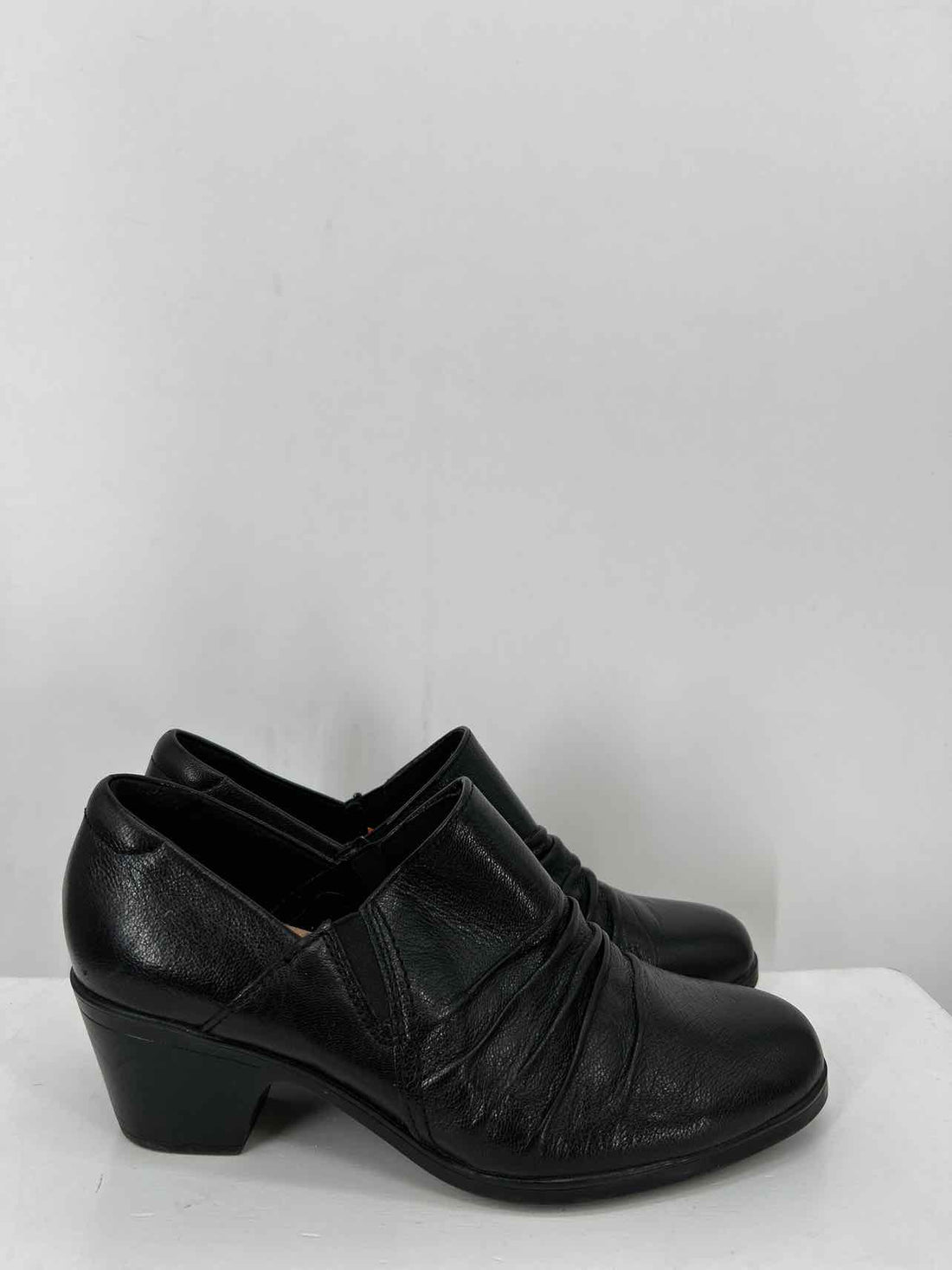Clarks Women Size 8 Black Ankle Boot