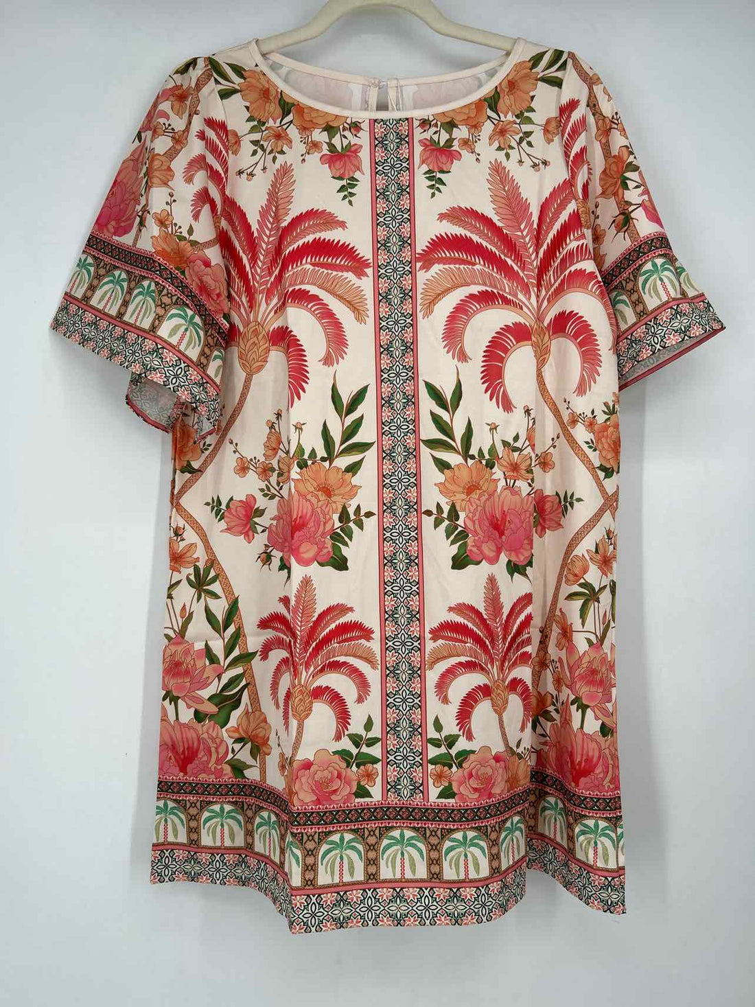 Rosa Clothing Size L Pink & Green Floral NWT Short Sleeve