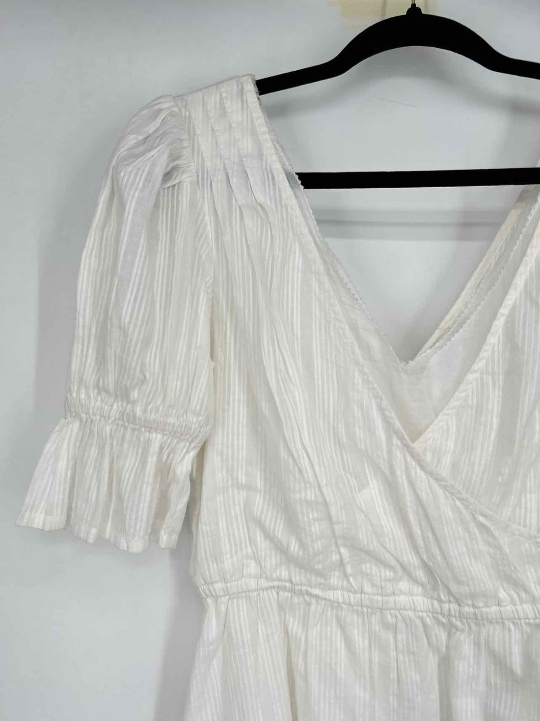 POL Size S White Short Sleeve