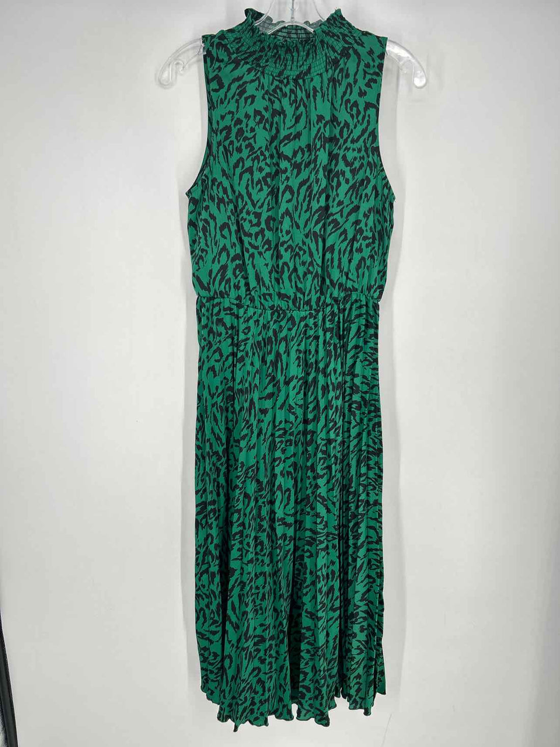 Banana Republic Size S Green Leopard Pleated Sleeveless Dress