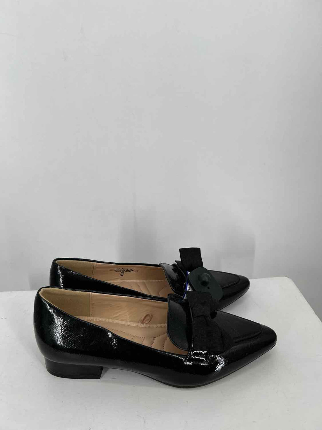 Adrienne Vittadini Women Size 7 Black Patent Leather Flats