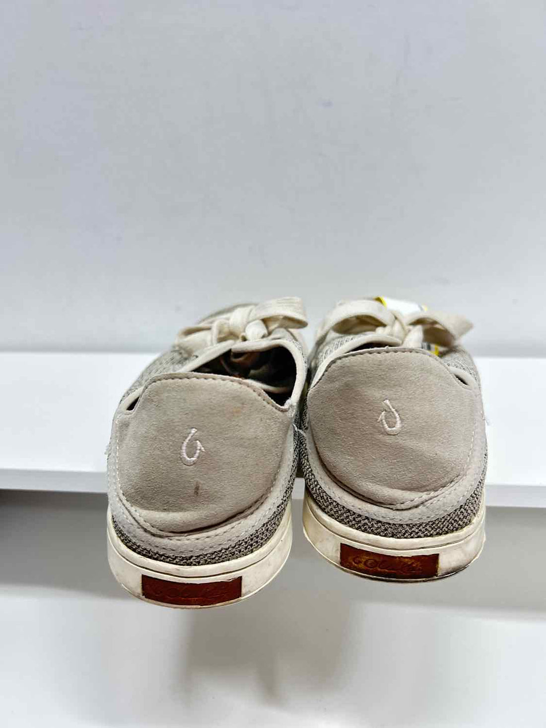 Olu Kai Women Size 9 Taupe Sneakers