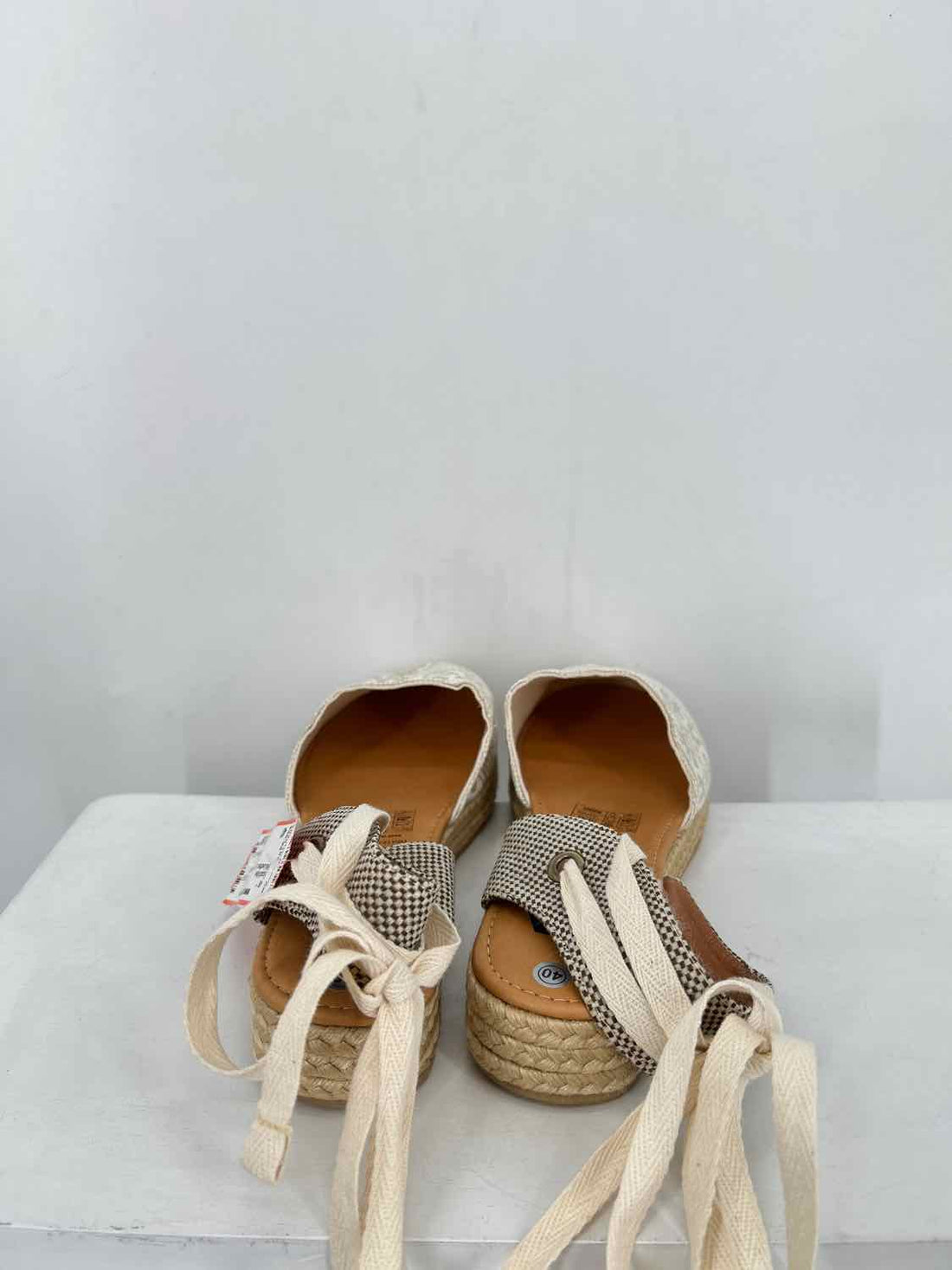 Vida Leather LLC Women Size 40 Canvas Shimmer Like New Espadrilles