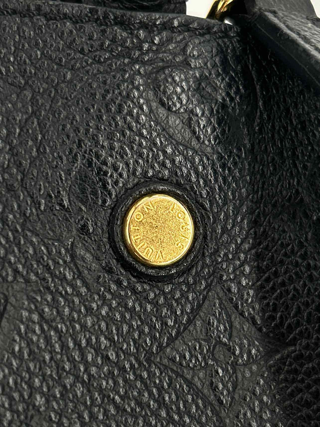 Louis Vuitton Black Leather Good LUXURY