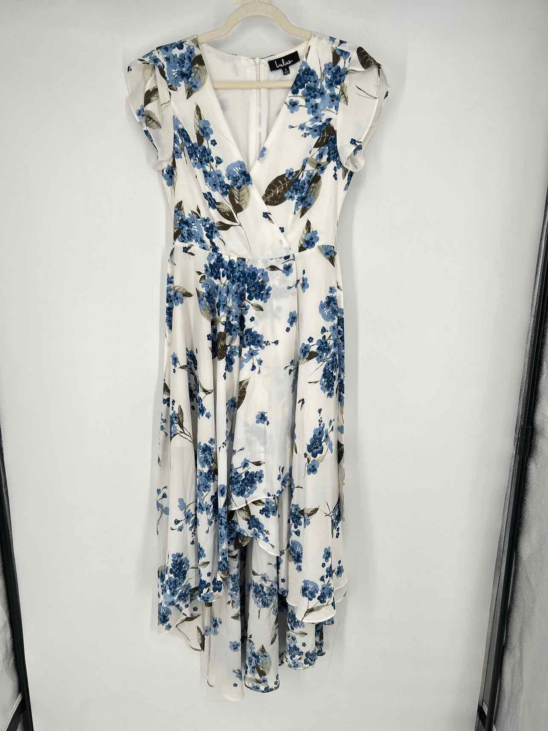 Lulus Size S White & Blue Floral Short Sleeve Dress